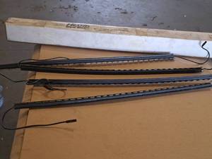 lot 112 image: Lot of (2) Everblades The Hot Ones 26-18 Heated Windshield Wiper Replacement Blades 2-pack