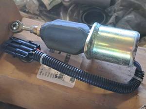 lot 123 image: Cummins SmartPower Solenoid (New)