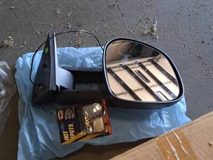 lot 135 image: Passenger (Right) Side Mirror Assembly with Hot Spot Mirror Black Finish (New)