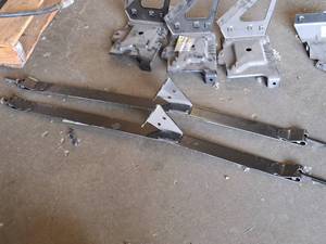 lot 140 image: Lot of (2) Support Mounts