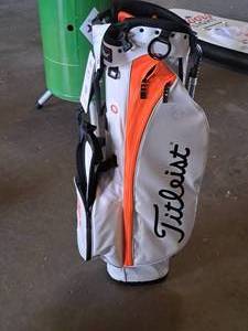 lot 209 image: Titleist Glenmorangie logo Golf Bag