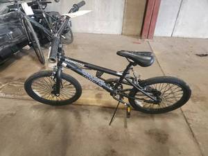 lot 313 image: Mongoose Index 2.0 16 Boys BMX Bike 11 Black Frame