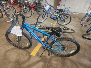 lot 317 image: Kent Terra 2.4 20 Mens Trail Bike 15 Blue Frame