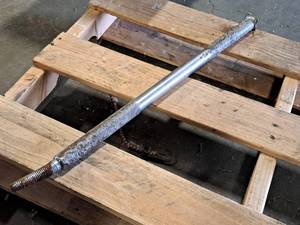 lot 146 image: 31 High Torque Tool  Bar