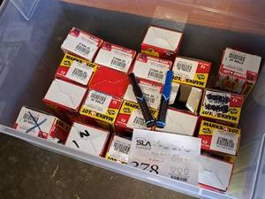 lot 278 image: Lot of (1 Box) Markers (Blue&Black)