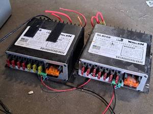 lot 171 image: Lot of (2) Whelen 8-Channel High Current Switches BL8140
