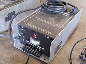 lot 172 image: Kussmaul Electronics Auto Charge 12 Automatic Battery Charger 091-12-12