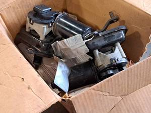 lot 183 image: Lot of (Set of 2) Wiper Motors