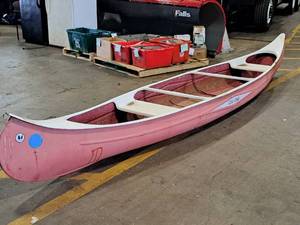 lot 31 image: Bemidji Boat Co Core Craft 17 Canoe