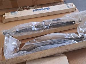 lot 105 image: Lot of (2) Northland 18 Electrically Heated Windshield Wiper Kits with Accessories (New)