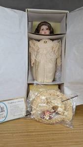 lot 25 image: New Clarissa Porcelain Doll Court of Dolls 6761000 with Certificate of Authentication