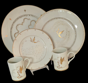 lot 17 image: Walt Disney Gallery Tinkerbell Plate and Mug Set