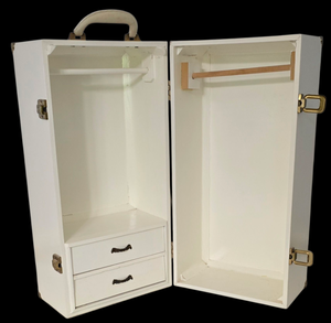 lot 68 image: American Girl Doll Storage Trunk