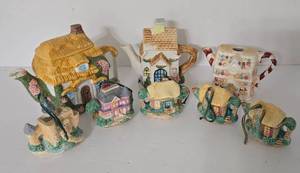 lot 214 image: Selection of Decorative Teapots & Hallmark Teapot Ornaments
