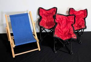 lot 129 image: Assorted Doll Lounge Chairs