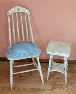 lot 140 image: Vintage White Painted Chair and Side Table