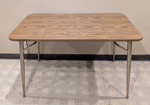 lot 173 image: Vintage Drop Leaf Dining Table