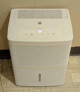 lot 160 image: GE 30 Pint Dehumidifier