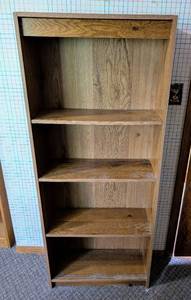 lot 200 image: Tall Wooden Bookshelf