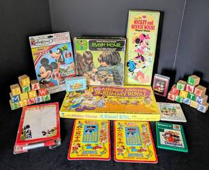 lot 207 image: Assorted Vintage Disney Games and Toys