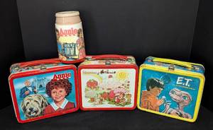 lot 231 image: Vintage Movie Lunchboxes including Vintage E.T. Metal Lunch Box