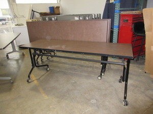 lot 301 image: KI, FLIP TOP, NESTING WORK TABLES