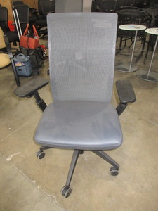 lot 271 image: ALL STEEL ADJUSTABLE OFFICE CHAIR WITH LEATHER SEAT