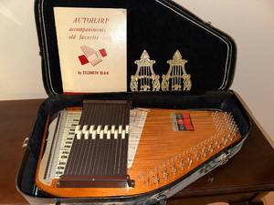 Vintage Oscar Schmidt Autoharp with Case and Booklet