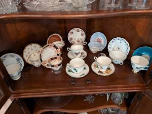lot 35 image: Collection of Vintage Porcelain and Bone China Teacups and Saucers