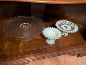 lot 42 image: Set of 3 Vintage Cake Stands - Glass, Milk Glass, and Porcelain