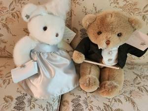 lot 63 image: Set of 2 1998 WAMSO Symphony Ball Bears in Elegant Attire