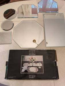 lot 80 image: Set of Unique Decorative Mirror Table Settings