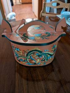 lot 87 image: Handcrafted Wooden Norwegian Tine Box by Lane Doerring - ANNO 2017