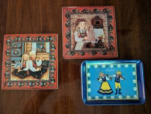 lot 144 image: Set of  Decorative Ceramic Norwegian Wall Tiles, and Trays