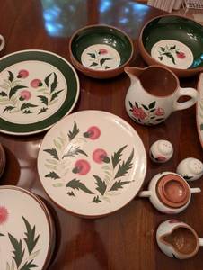 lot 147 image: Stangl Pottery Thistle Dinnerware Collection - 40 Pieces