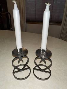 lot 156 image: Set of 2 Scandinavian Iron Heart-Shaped Candle Holders with Candles