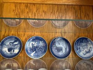 lot 158 image: Collection of B&G and Royal Copenhagen Christmas Plates