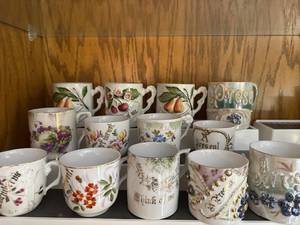 lot 161 image: Collection of 13 Vintage Floral Porcelain Mugs from Germany and England