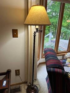 lot 175 image: Victorian-Style Floor Lamp with Tapered Shade