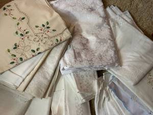 lot 177 image: Collection of Vintage Table Linens with Embroidery and Damask Patterns