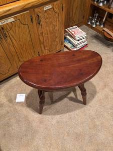 lot 187 image: Vintage Shaker Style Wooden Half-Moon Console Table