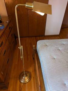 lot 258 image: Brass Adjustable Floor Lamp with Modern Design