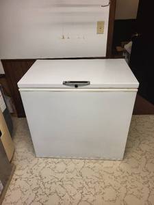 lot 308 image: Gibson Heavy Duty Commercial Chest Freezer