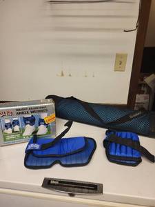 lot 313 image: All Pro 10 lb Adjustable Ankle Weights with GoldenEarth Yoga Mat