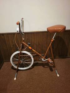 lot 327 image: Vintage Huffy Exercise Bike with Speedometer
