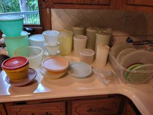 lot 342 image: Collection of Vintage Tupperware Containers and Lids