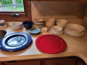 lot 345 image: Mixed Collection of Ceramic and Glass Dinnerware