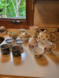lot 351 image: Collection of Vintage Porcelain Tea and Tableware