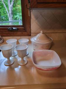 lot 353 image: Pfaltzgraff Casserole Dish with Lid and Set of 4 Milk Glass Goblets