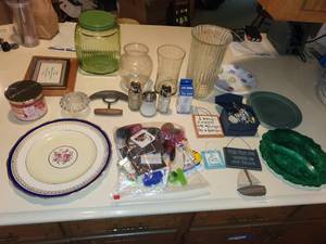 lot 360 image: Assorted Household Items and Decorative Pieces Collection
